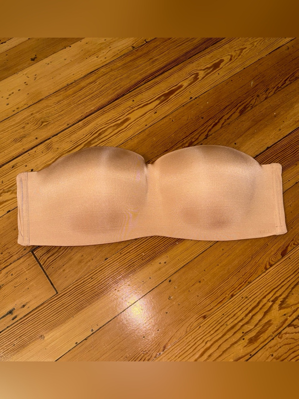 SKIMS BODY WIRELESS FORM STRAPLESS BRA Size 40D SIENNA BEIGE TAN